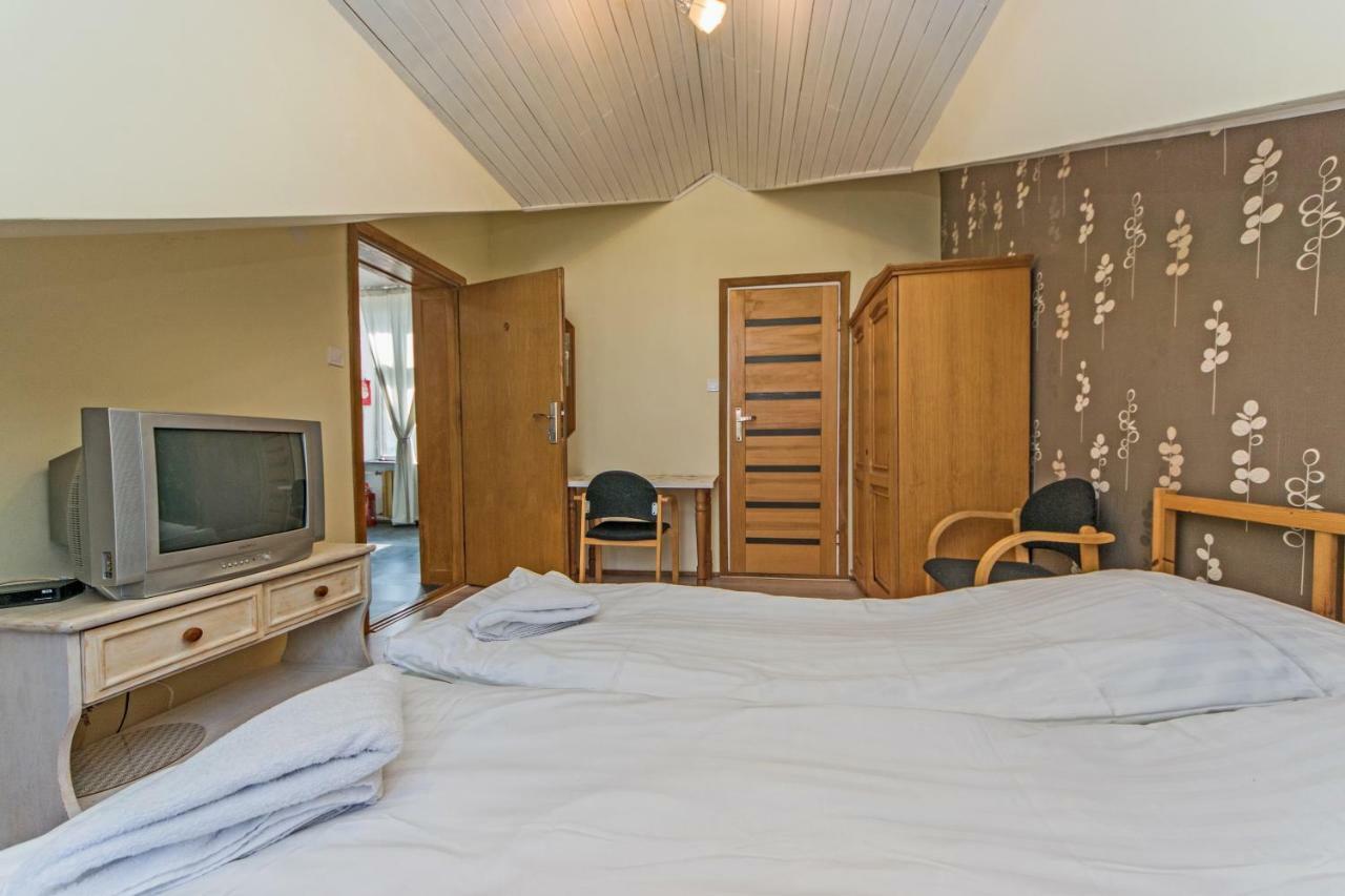 Bed & Breakfast Karat Ii *